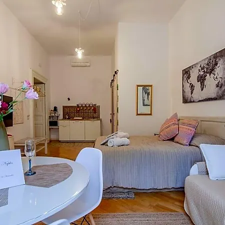 Museum Luxury 4* נאפולי